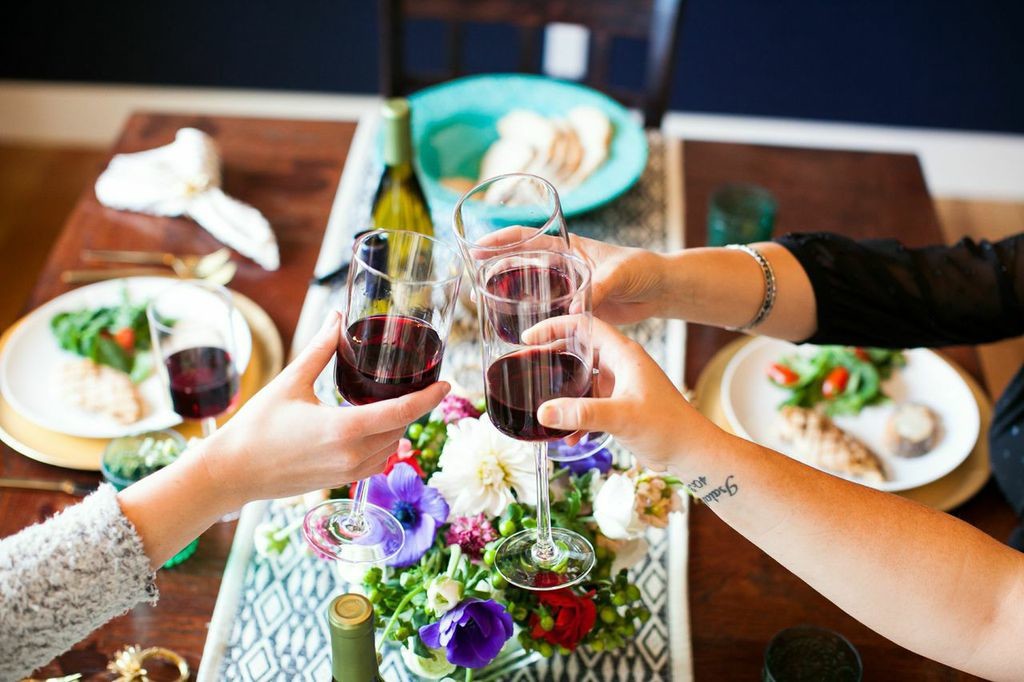7 Super Tips For Hosting A Dinner Party